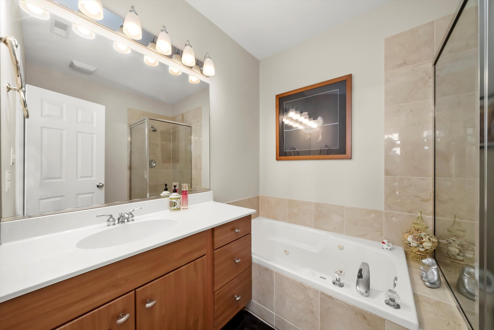 819 N Damen Avenue Unit: 3