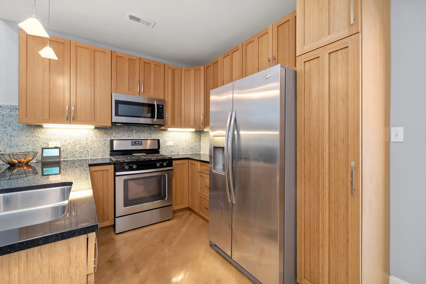 819 N Damen Avenue Unit: 3