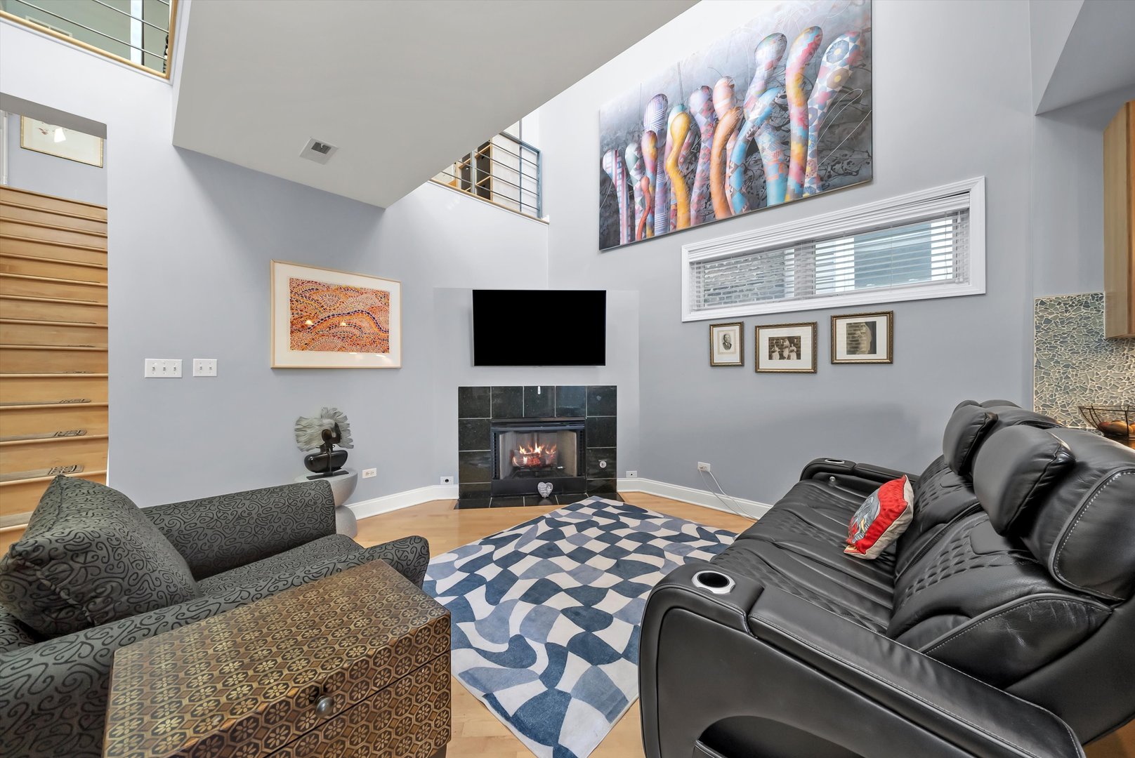 819 N Damen Avenue Unit: 3