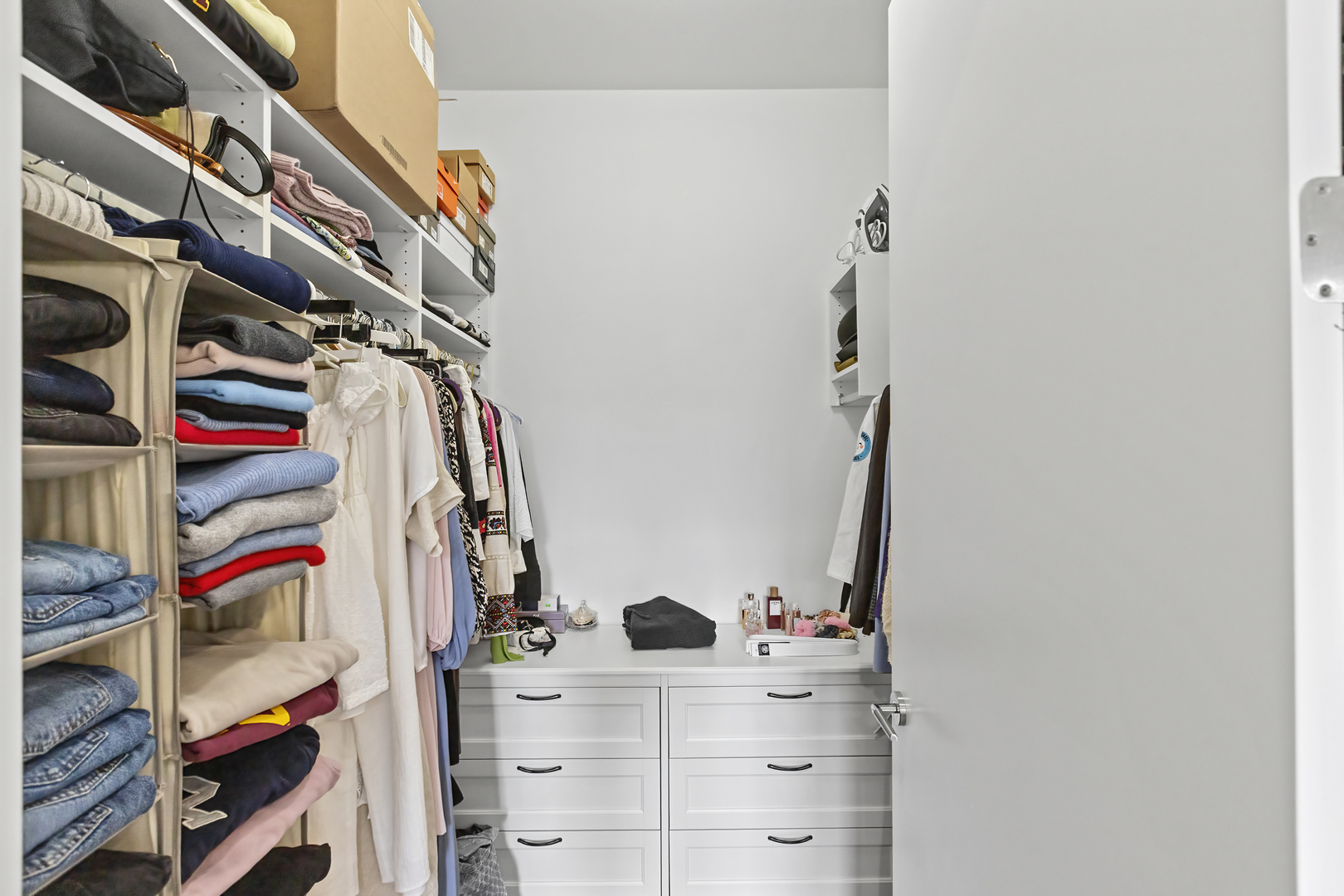 2217 W Madison Street Unit: 406