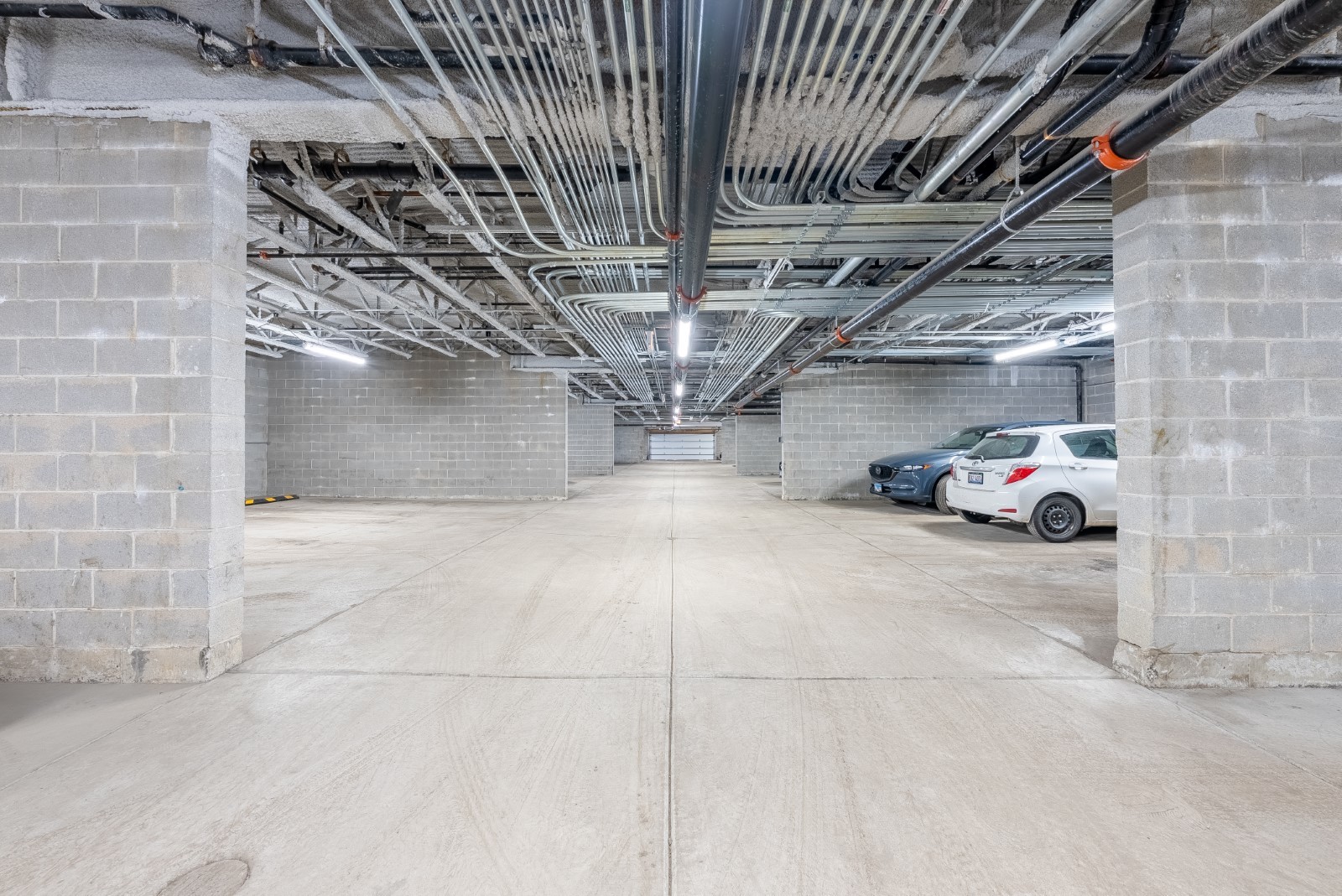 2217 W Madison Street Unit: 406