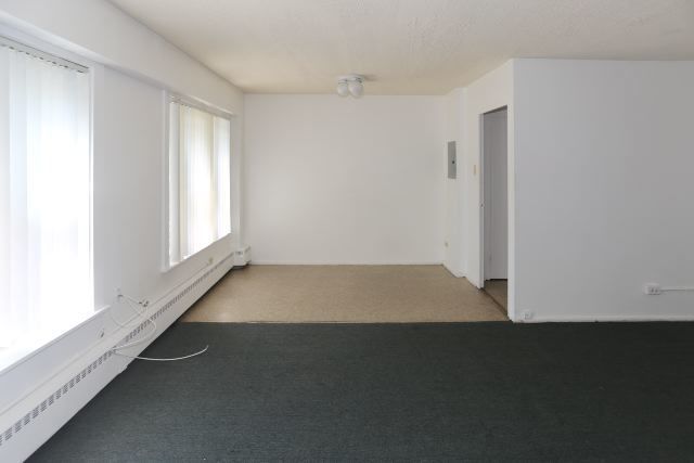 7333 N Ridge Boulevard Unit: 205