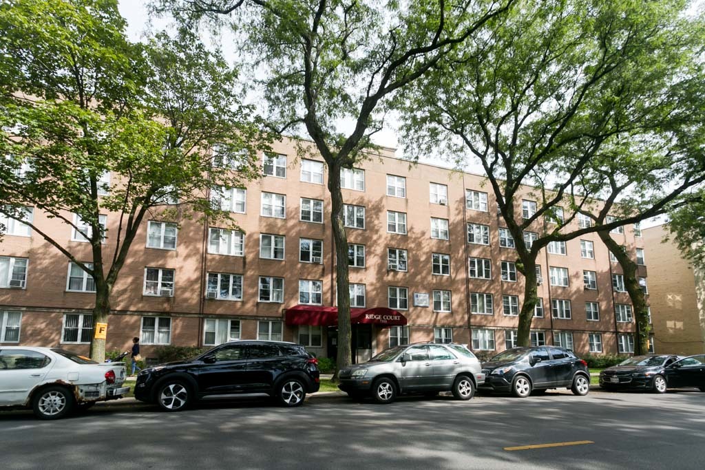 7333 N Ridge Boulevard Unit: 205