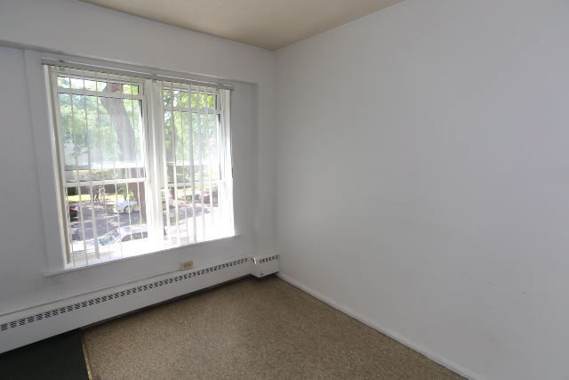 7333 N Ridge Boulevard Unit: 205