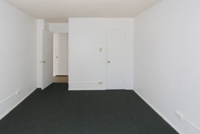 7333 N Ridge Boulevard Unit: 205