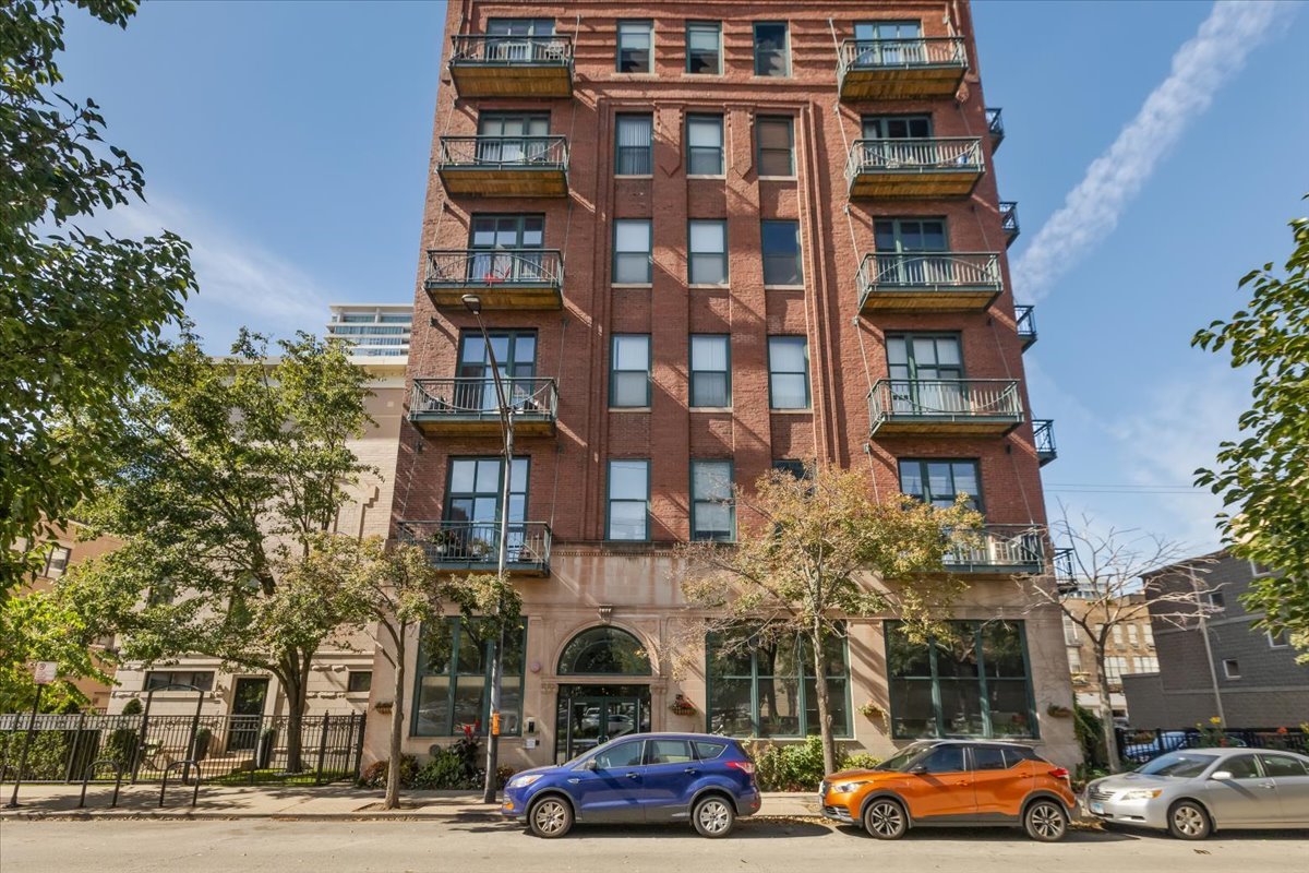 1632 S Indiana Avenue Unit: 403