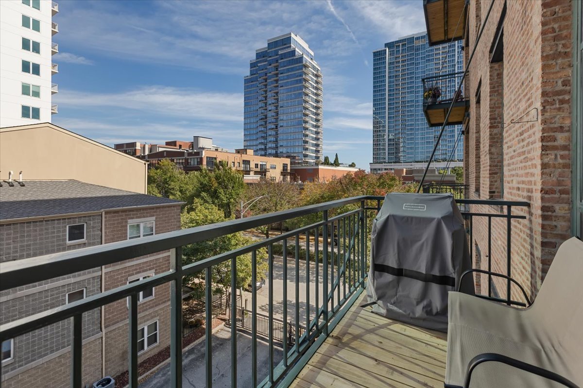 1632 S Indiana Avenue Unit: 403