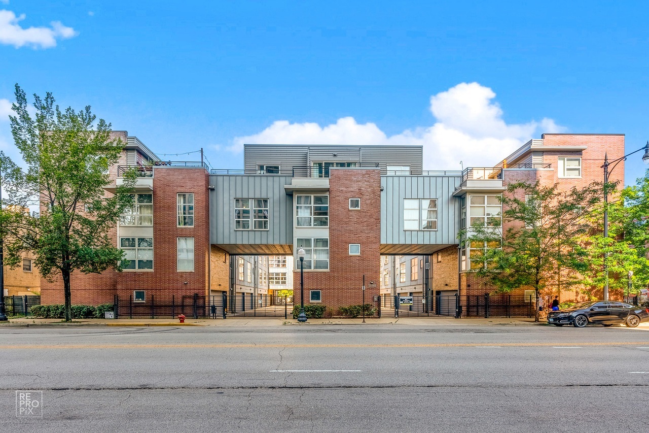 1808 S Michigan Avenue Unit: 1