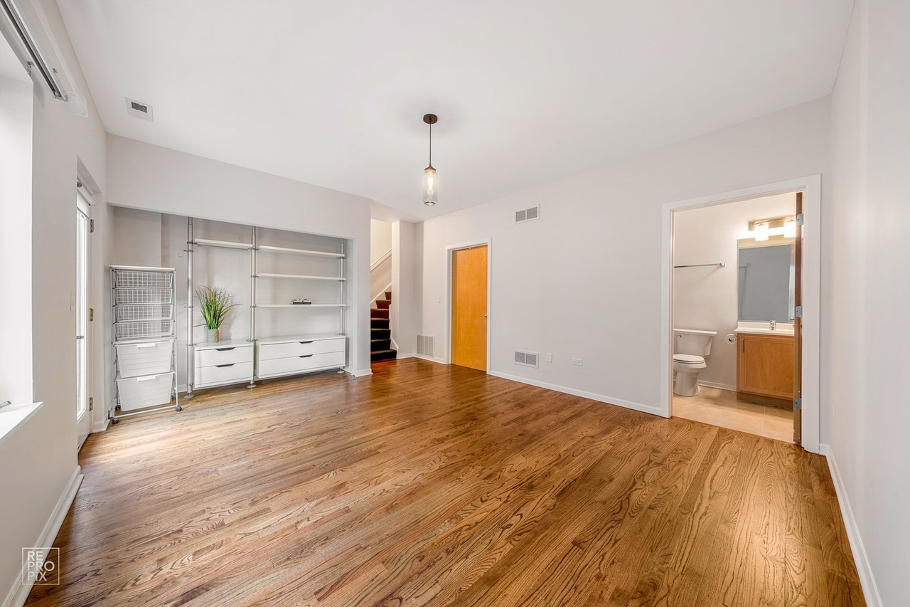 1808 S Michigan Avenue Unit: 1