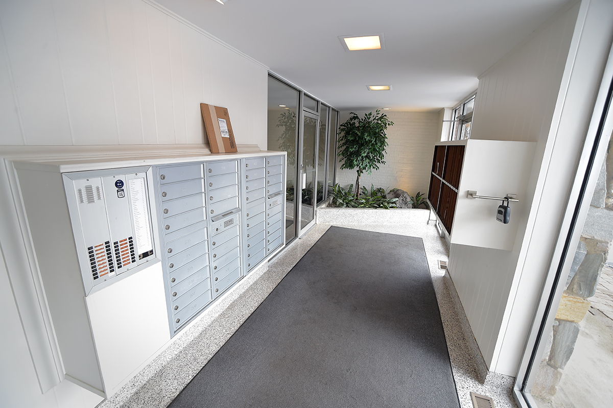 2333 Central Street Unit: 502