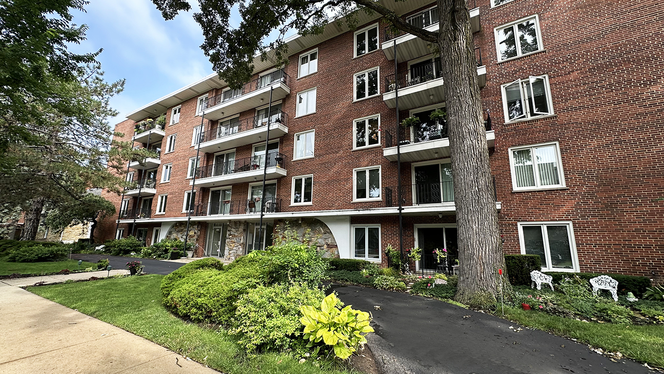 2333 Central Street Unit: 502