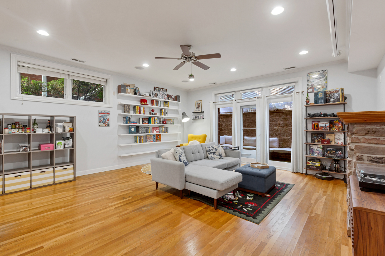 2457 W FOSTER Avenue Unit: 1