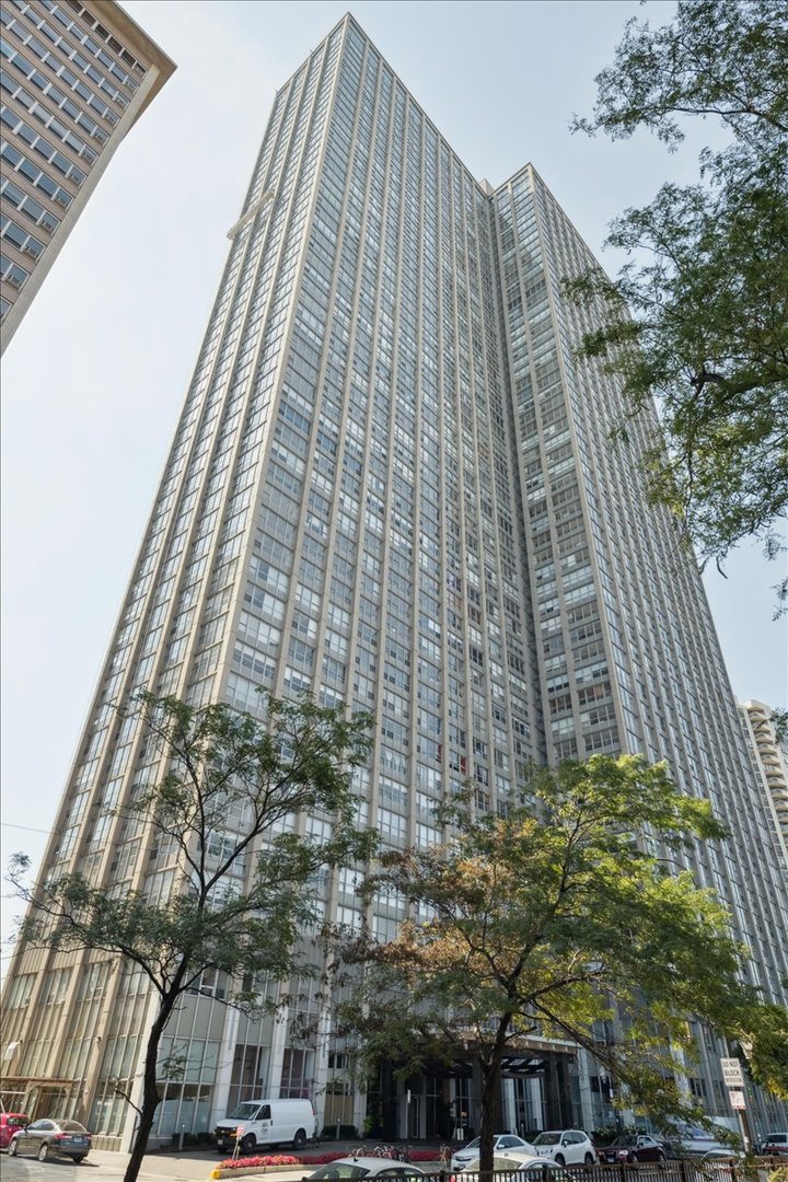 655 W Irving Park Road Unit: 2503