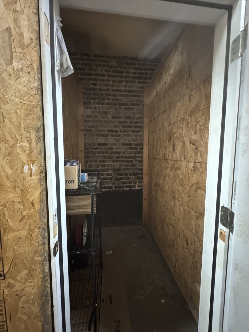1430 N Maplewood Avenue Unit: 302