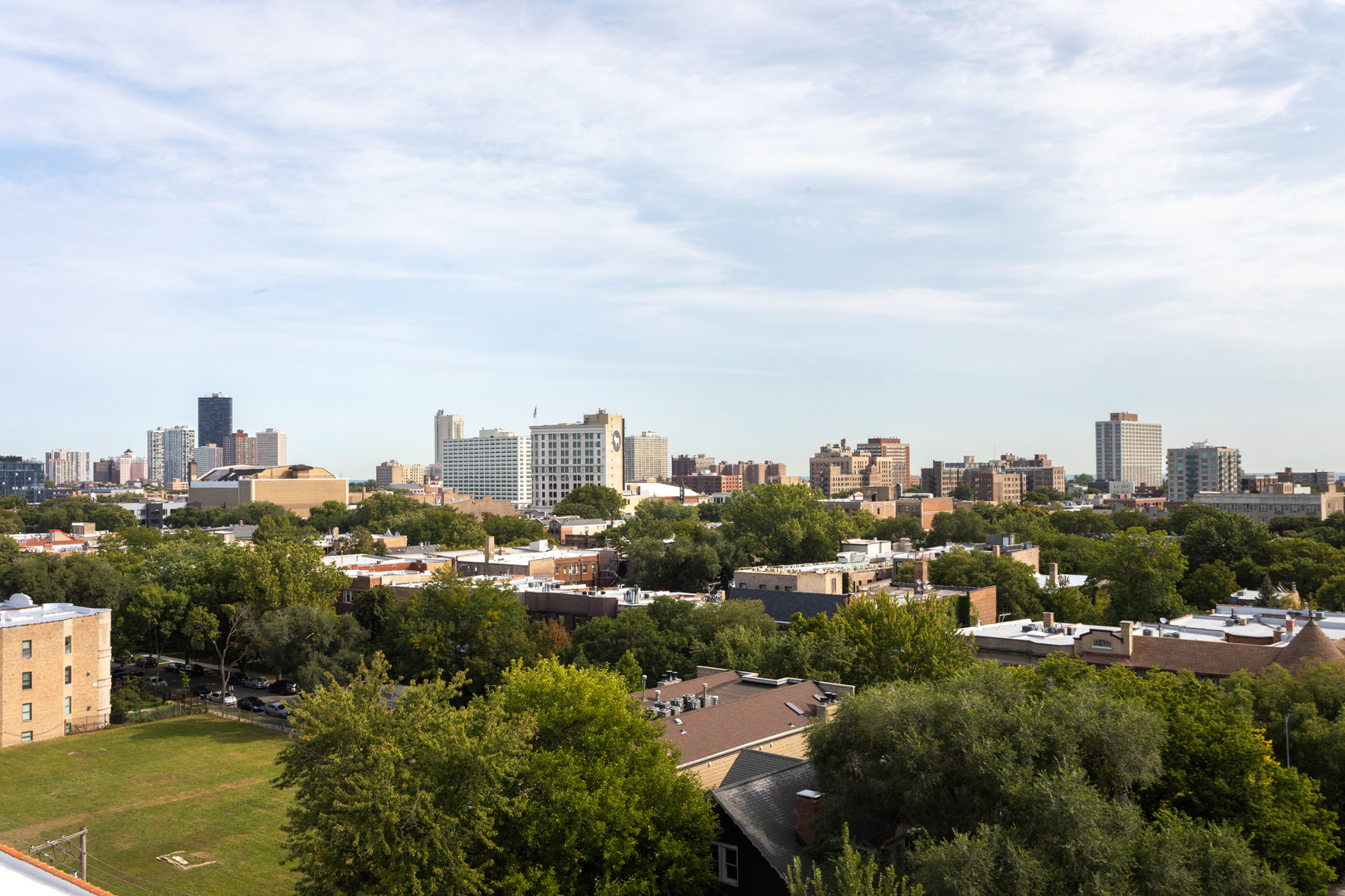 1325 W Wilson Avenue Unit: 907