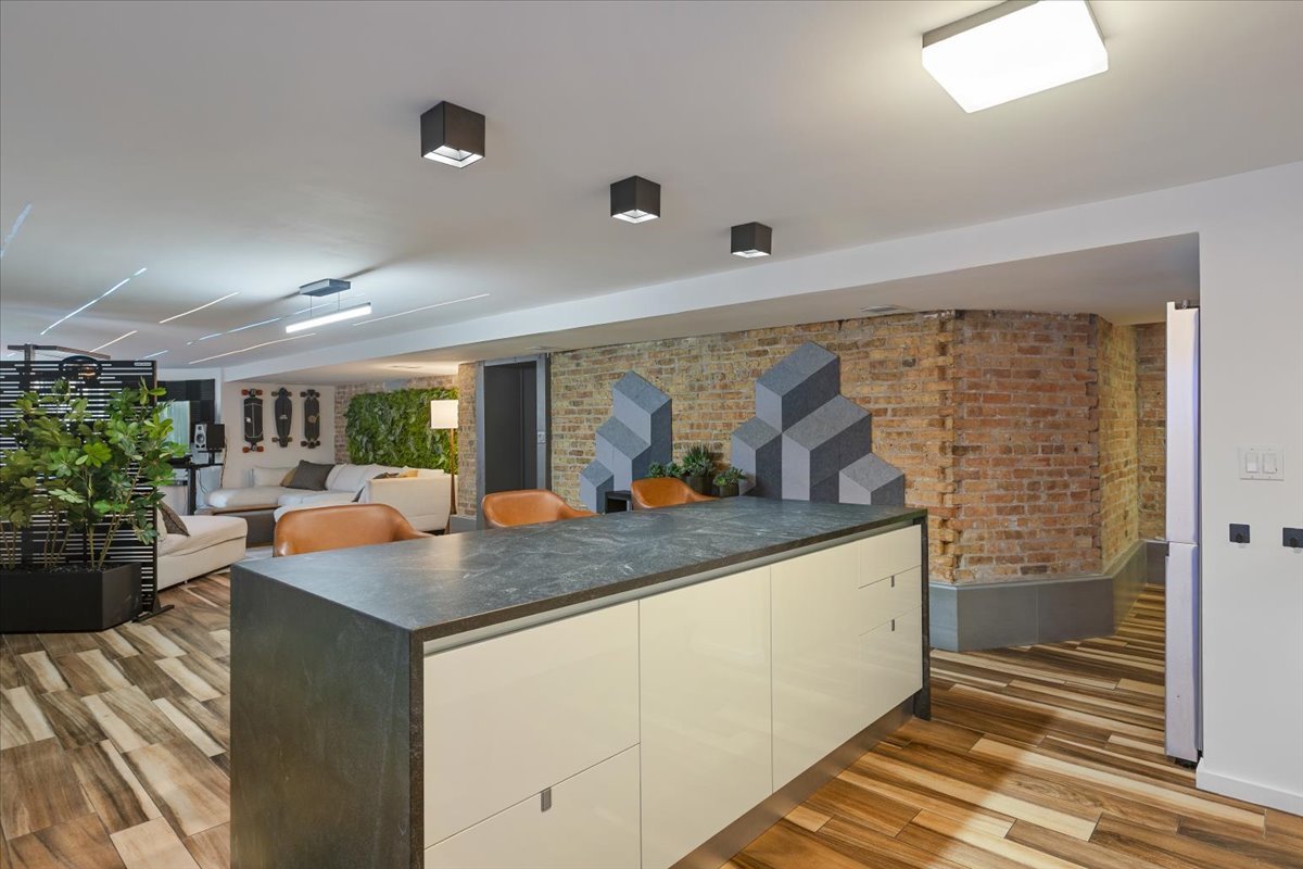 3020 N Sheridan Road Unit: GN