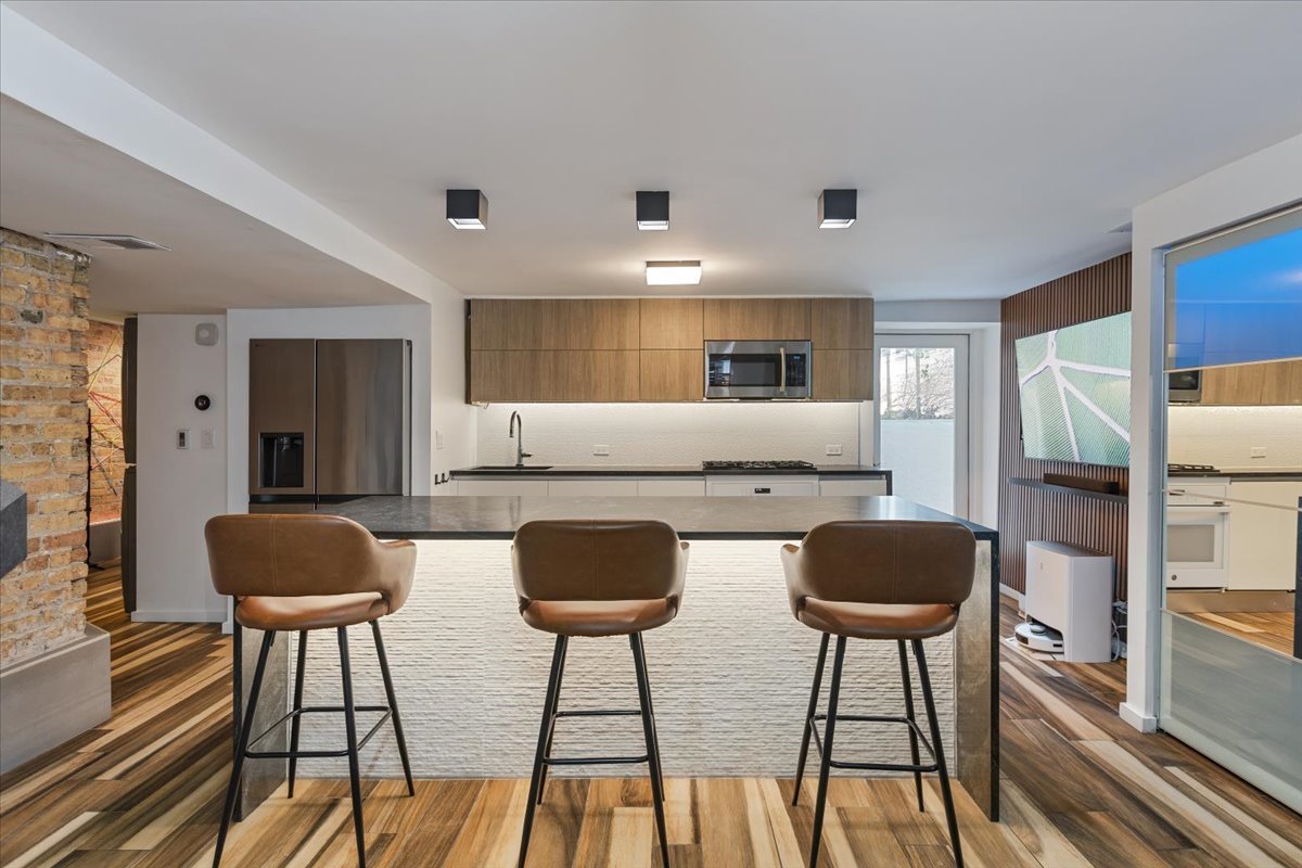 3020 N Sheridan Road Unit: GN