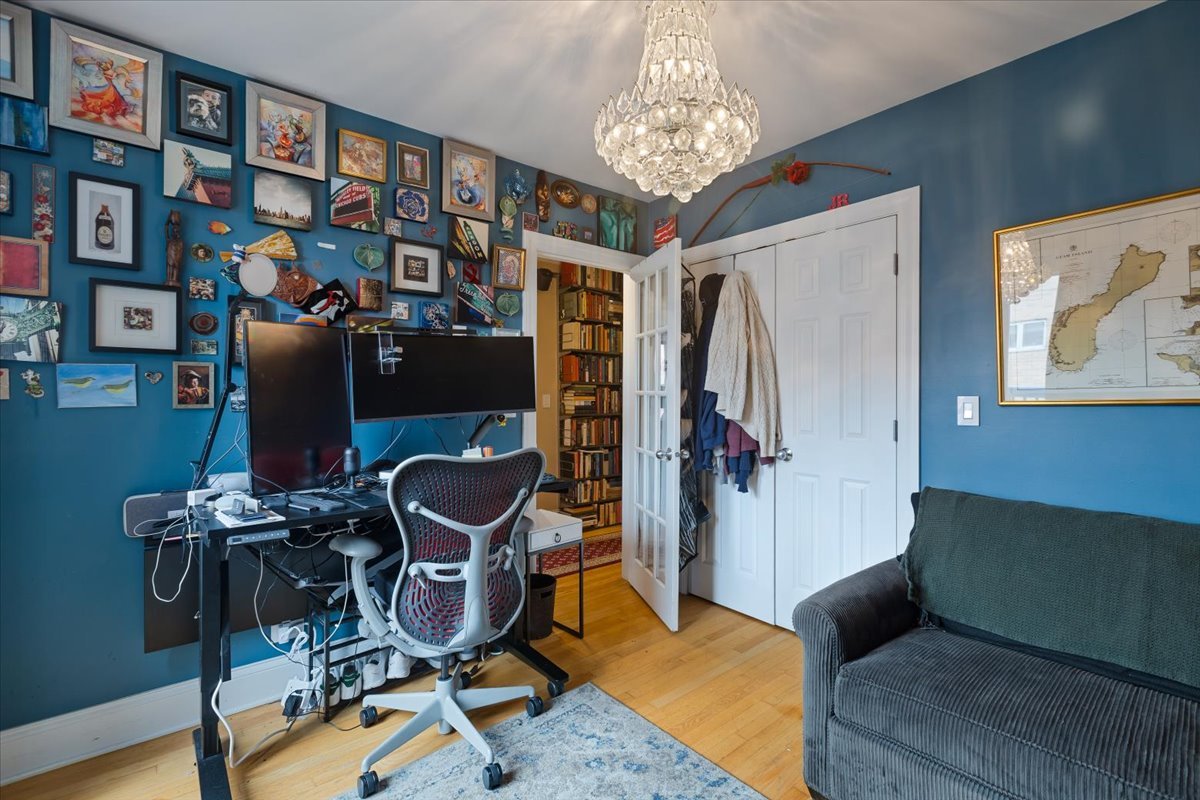 714 W Melrose Street Unit: 4E