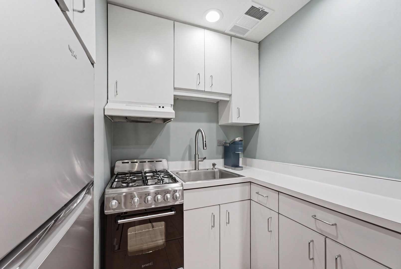 431 W Oakdale Avenue Unit: 1C