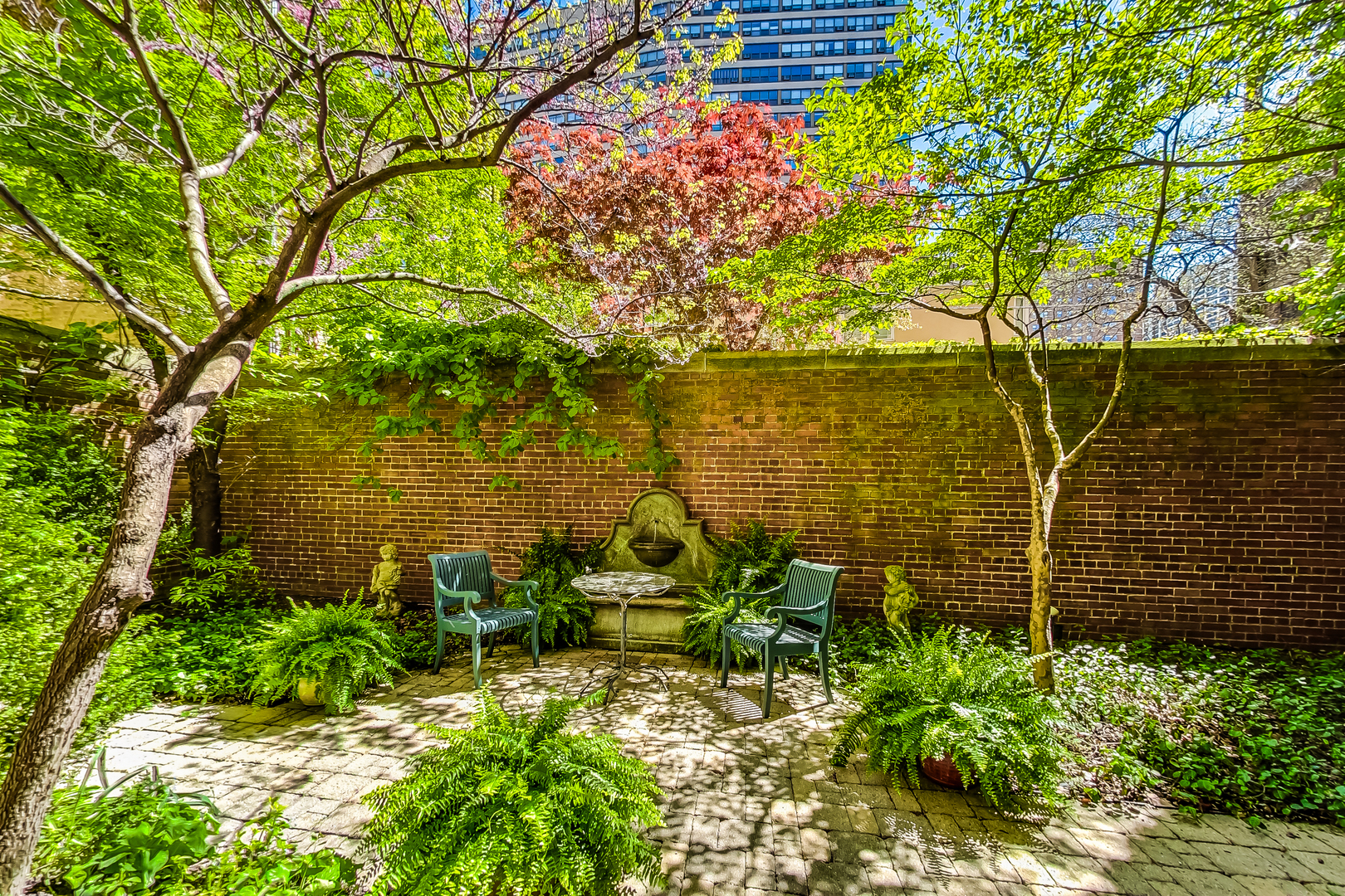 431 W Oakdale Avenue Unit: 1C