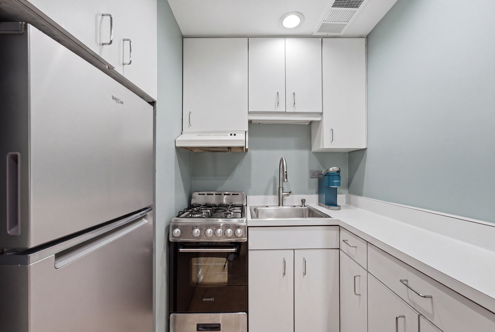 431 W Oakdale Avenue Unit: 1C