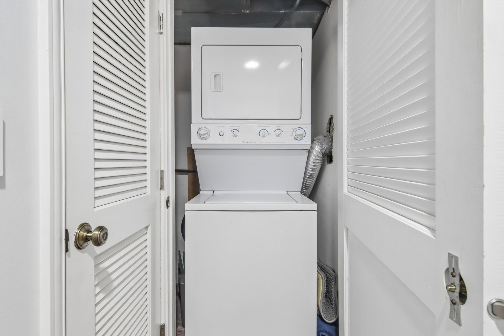 2656 W Gunnison Street Unit: 1