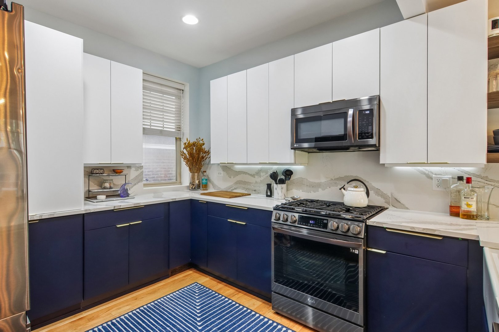 2656 W Gunnison Street Unit: 1