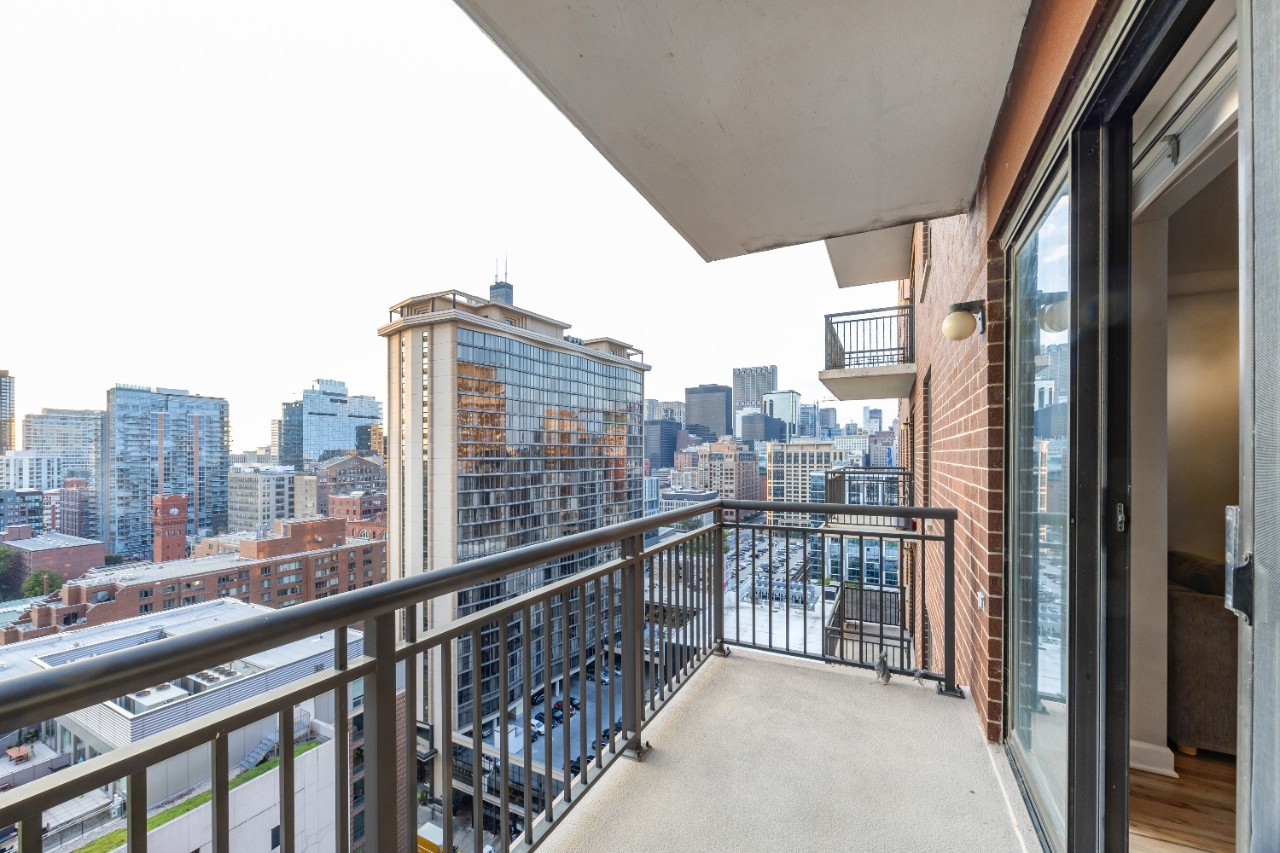 41 E 8th Street Unit: 1805