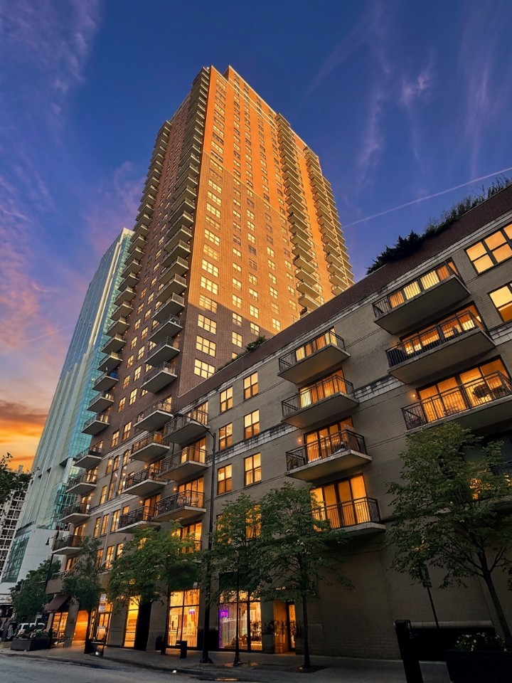 41 E 8th Street Unit: 1805