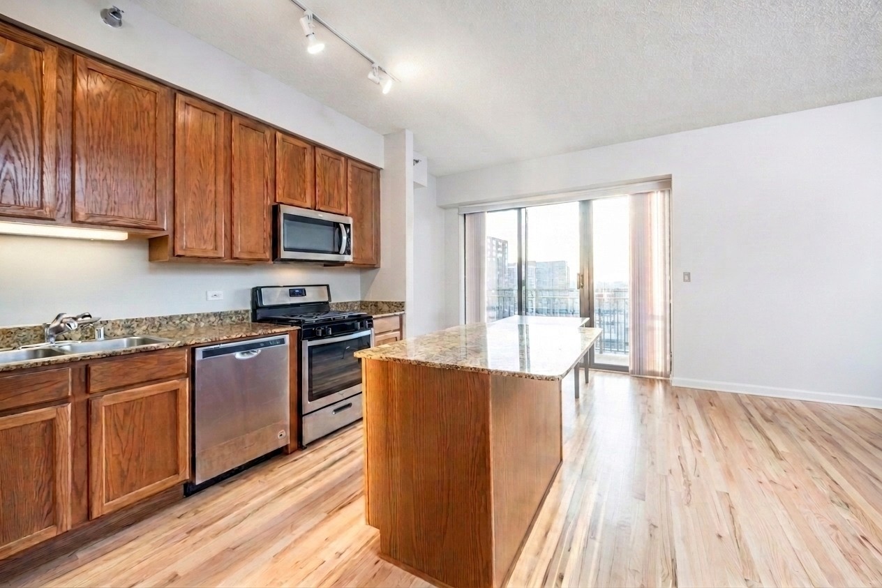 41 E 8th Street Unit: 1805