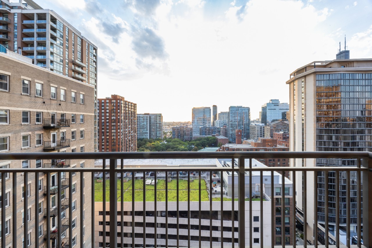 41 E 8th Street Unit: 1805