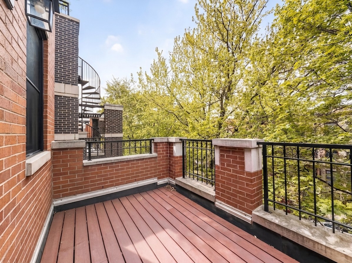 839 W Bradley Place Unit: 3