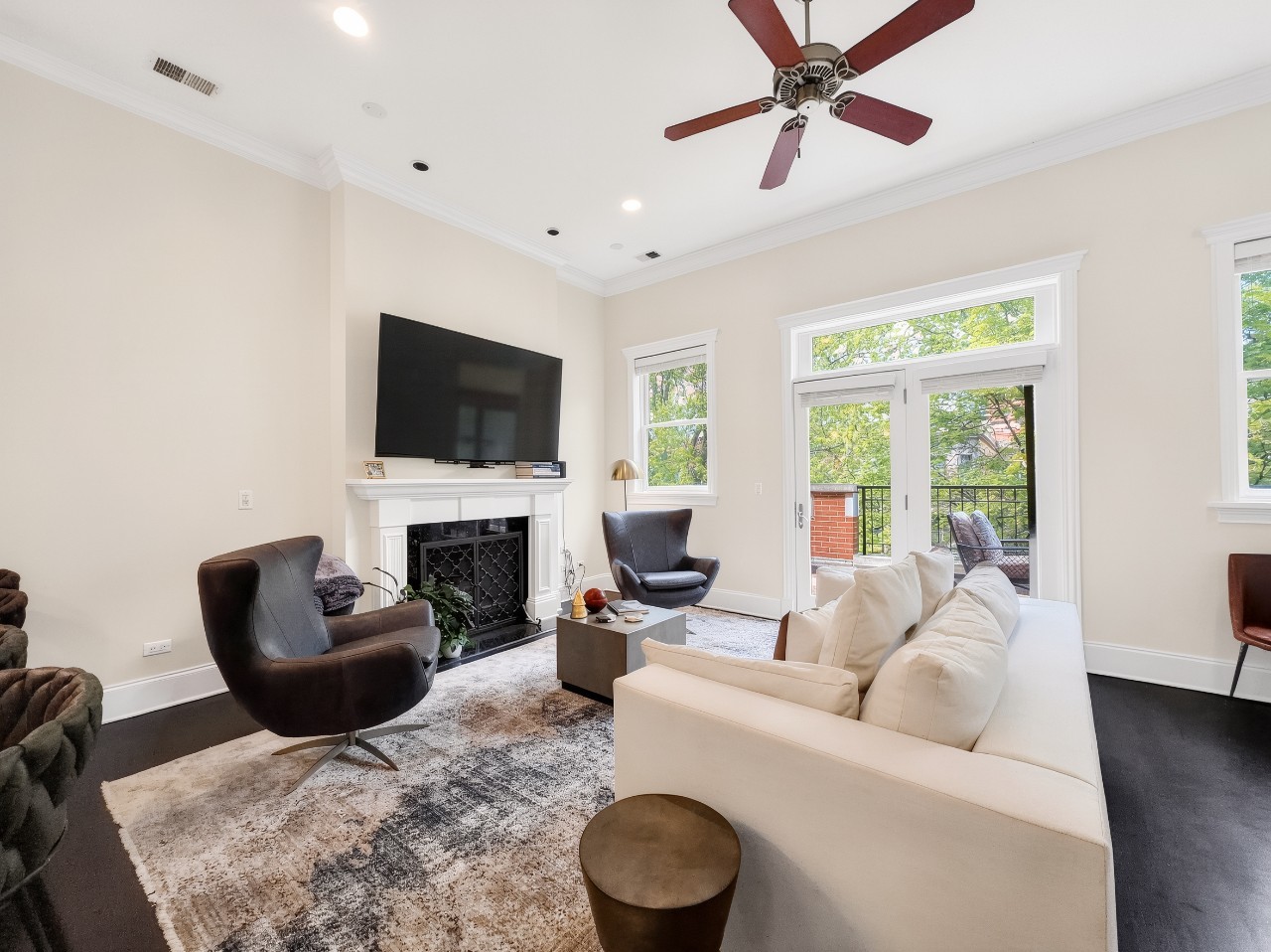 839 W Bradley Place Unit: 3