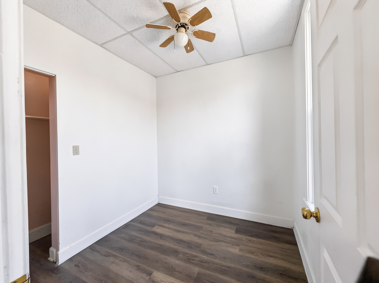 9046 S Brandon Avenue Unit: 3
