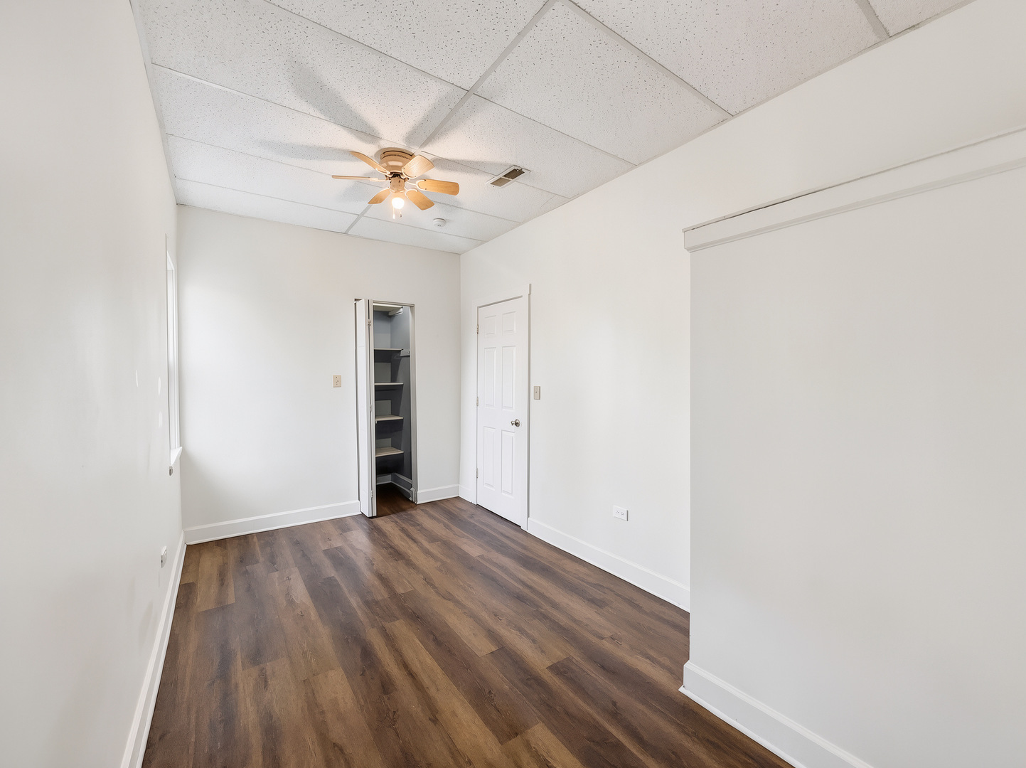 9046 S Brandon Avenue Unit: 3