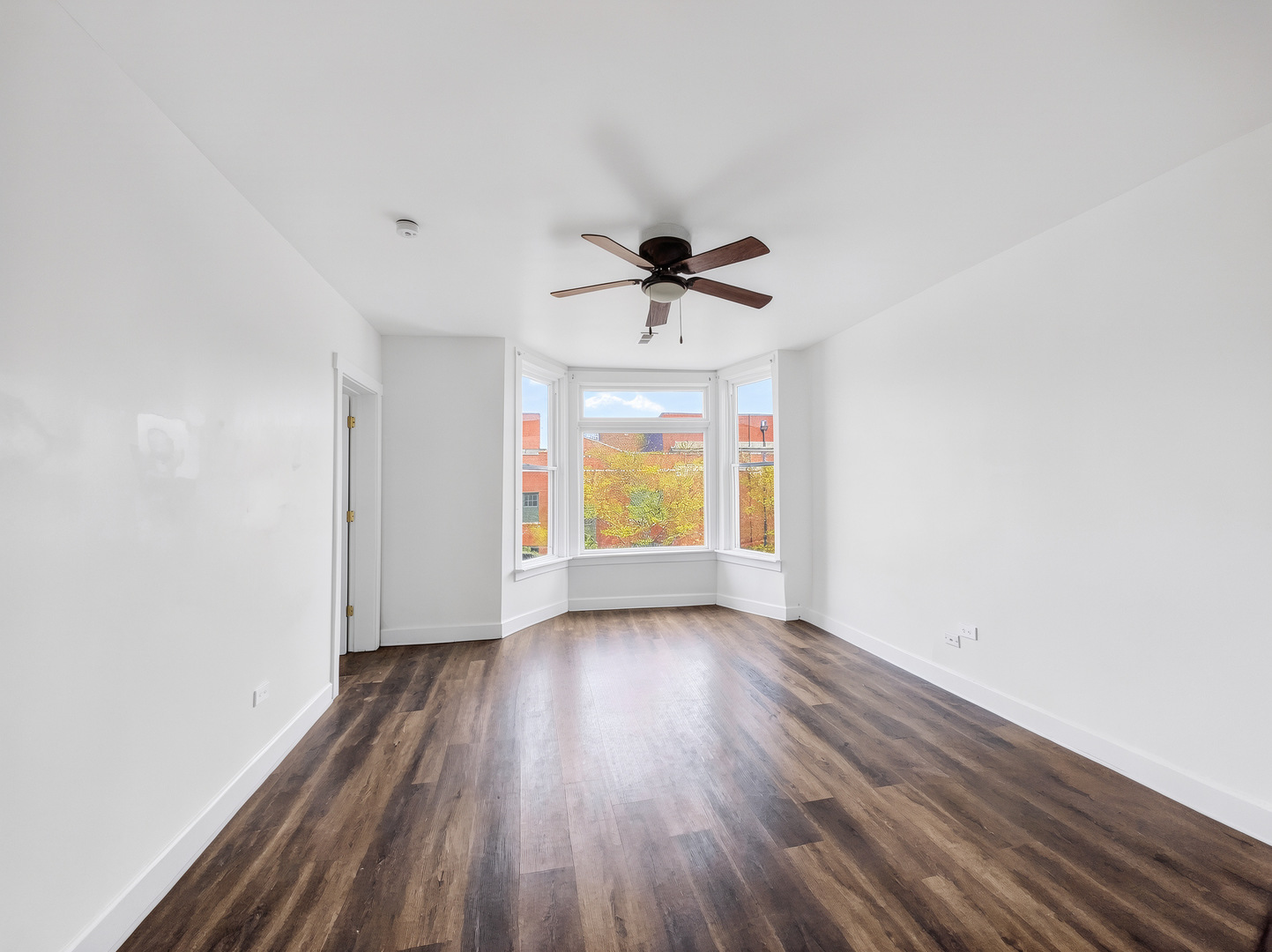 9046 S Brandon Avenue Unit: 3