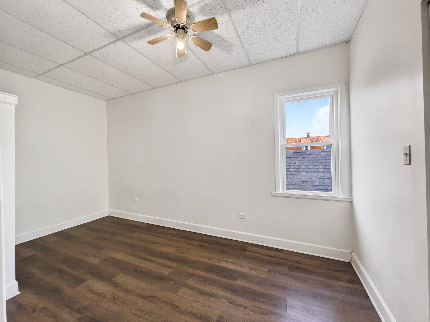 9046 S Brandon Avenue Unit: 3
