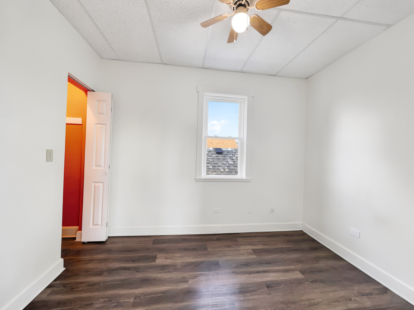 9046 S Brandon Avenue Unit: 3
