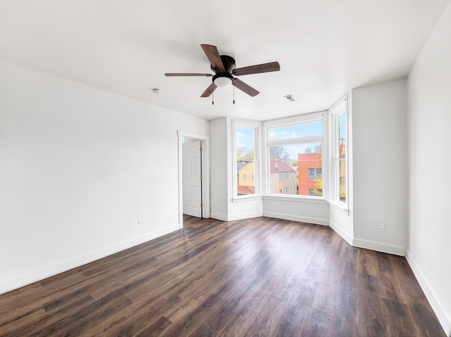 9046 S Brandon Avenue Unit: 3
