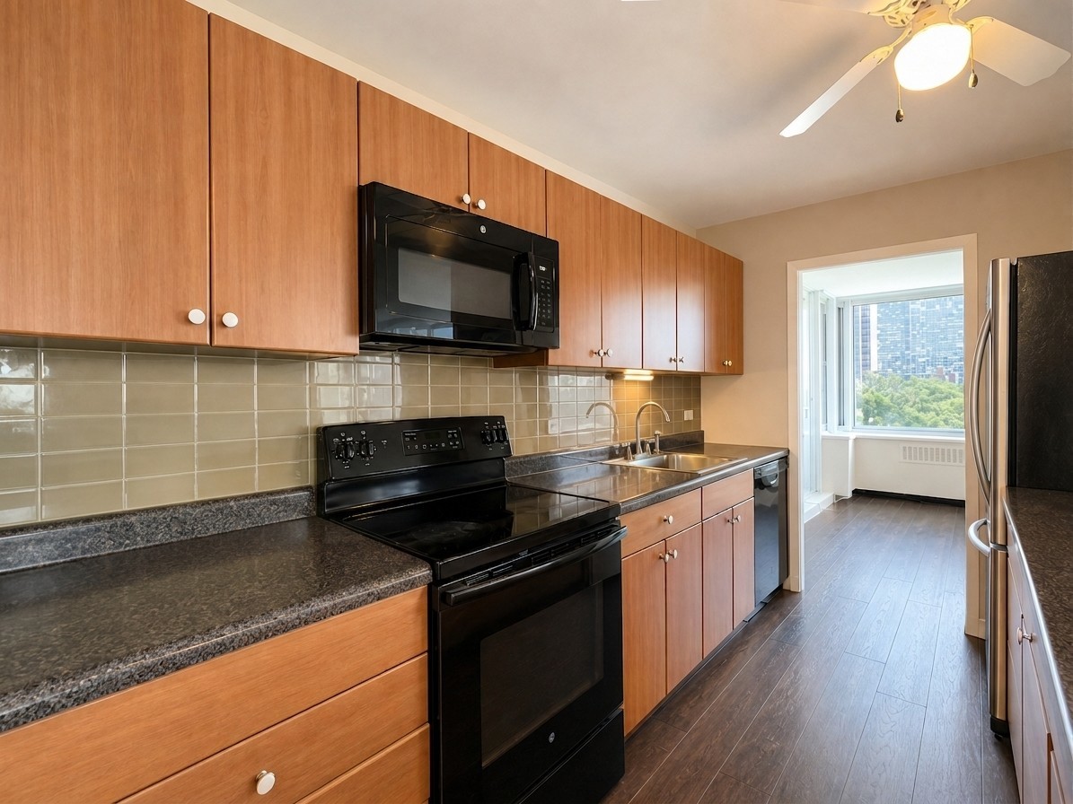 4250 N Marine Drive Unit: 716