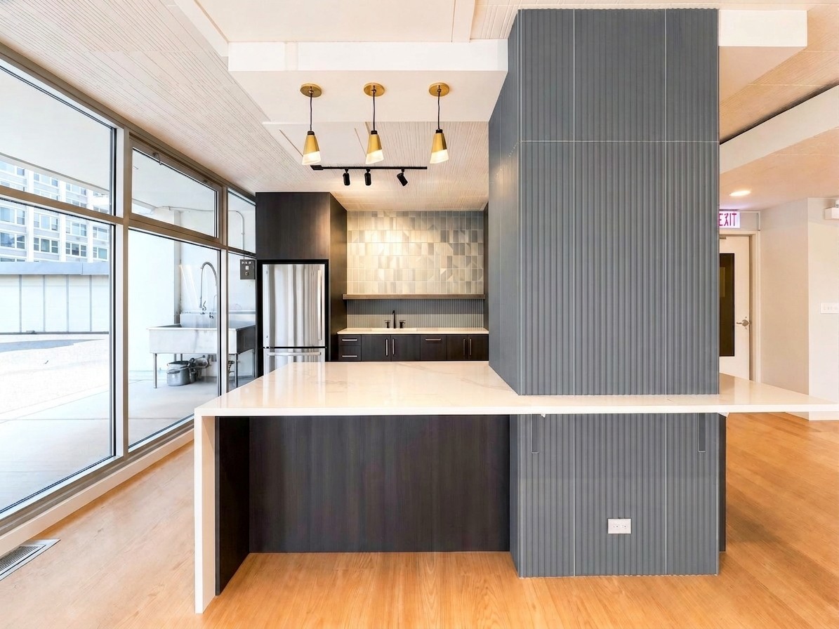 4250 N Marine Drive Unit: 716
