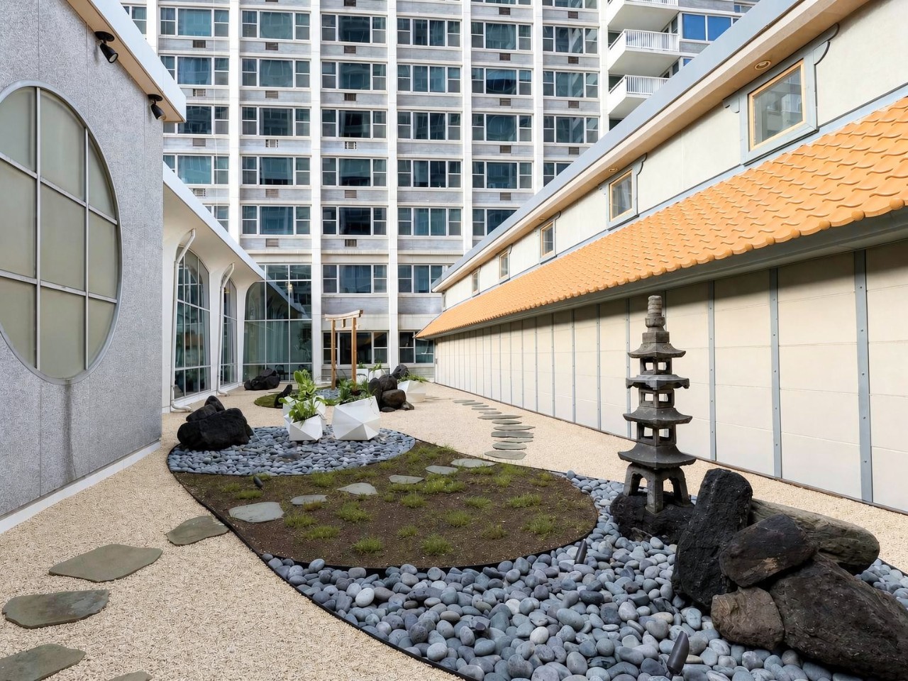 4250 N Marine Drive Unit: 716