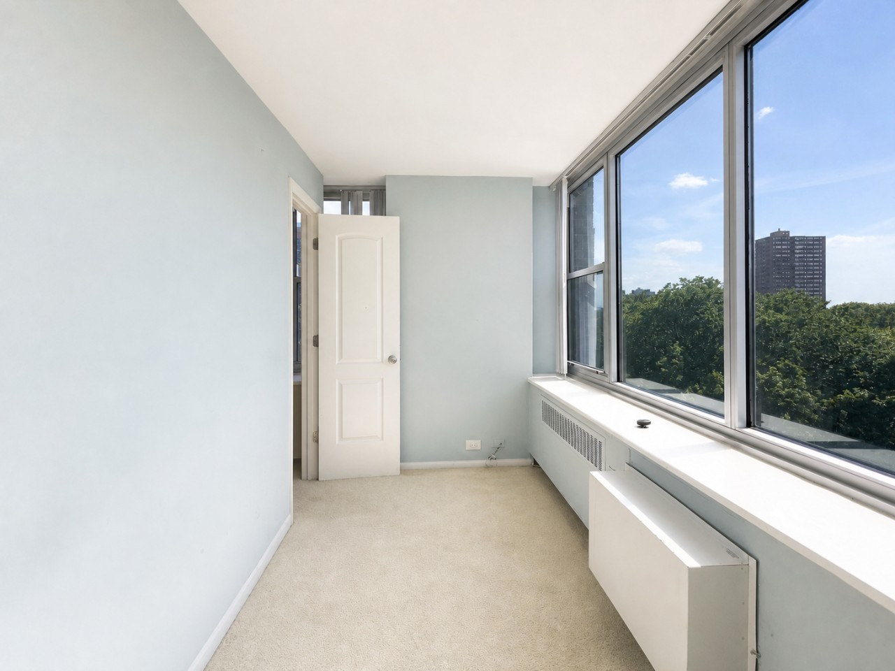 4250 N Marine Drive Unit: 716