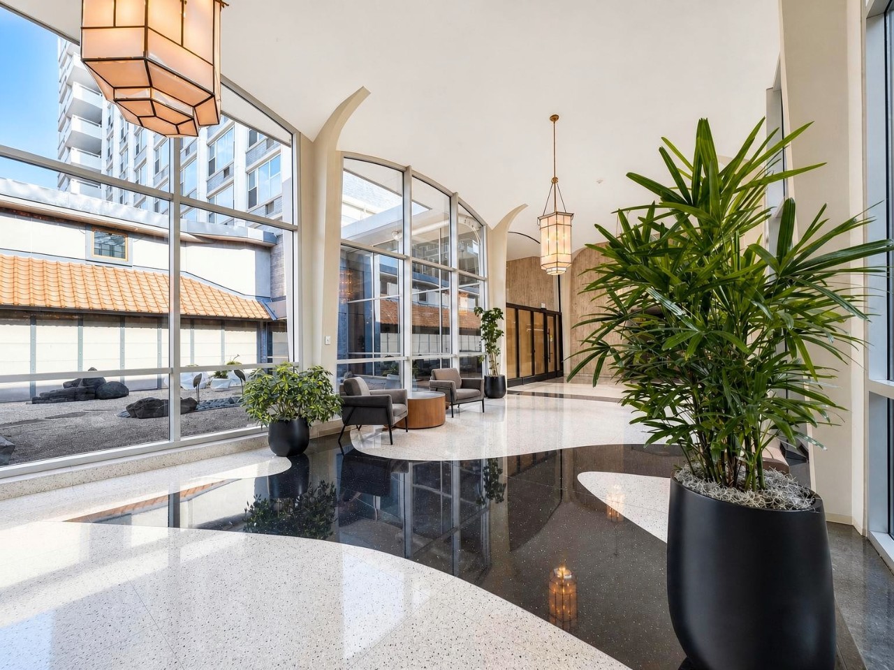 4250 N Marine Drive Unit: 716