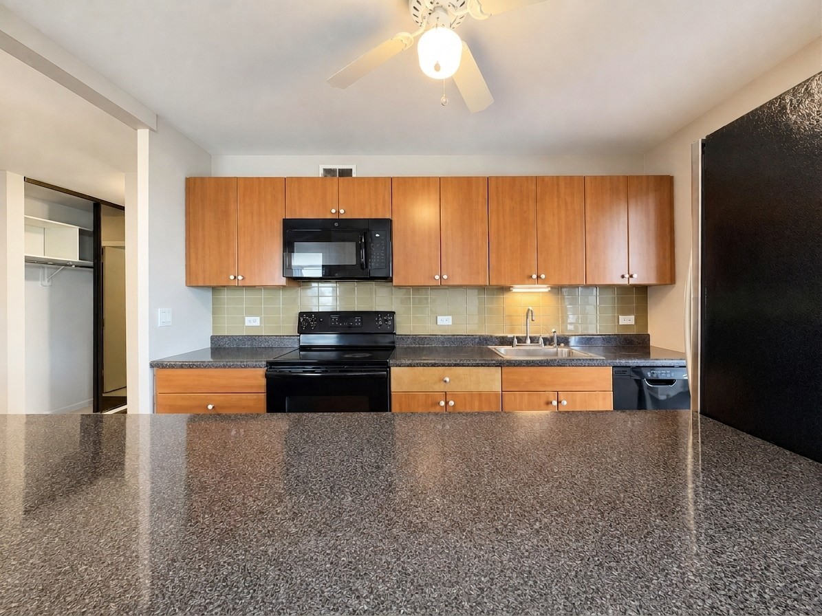 4250 N Marine Drive Unit: 716