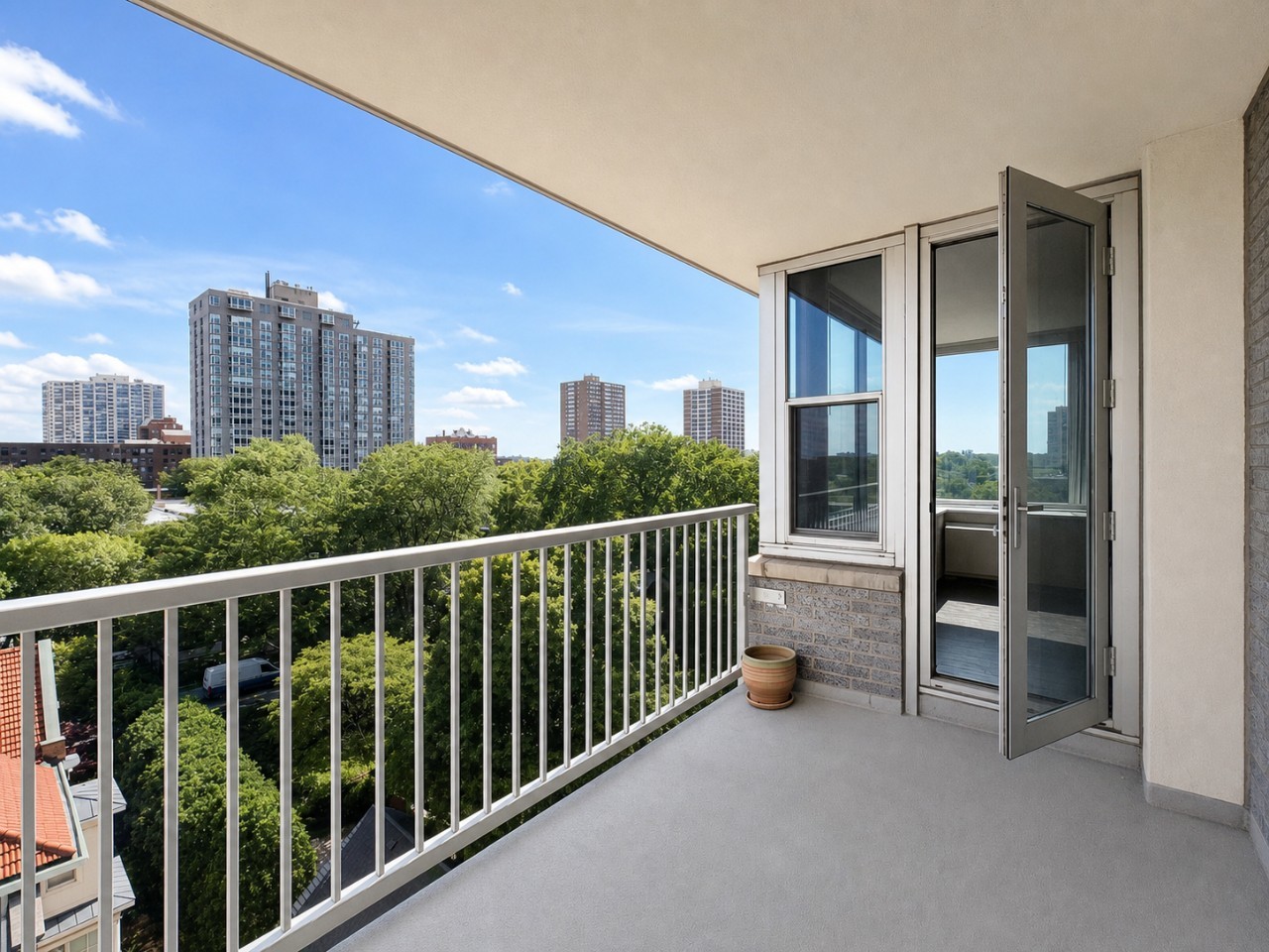 4250 N Marine Drive Unit: 716