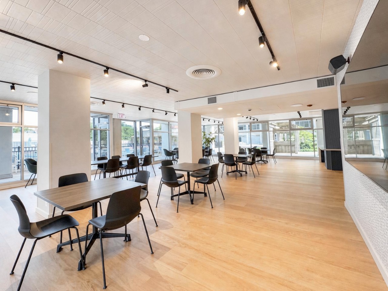 4250 N Marine Drive Unit: 716