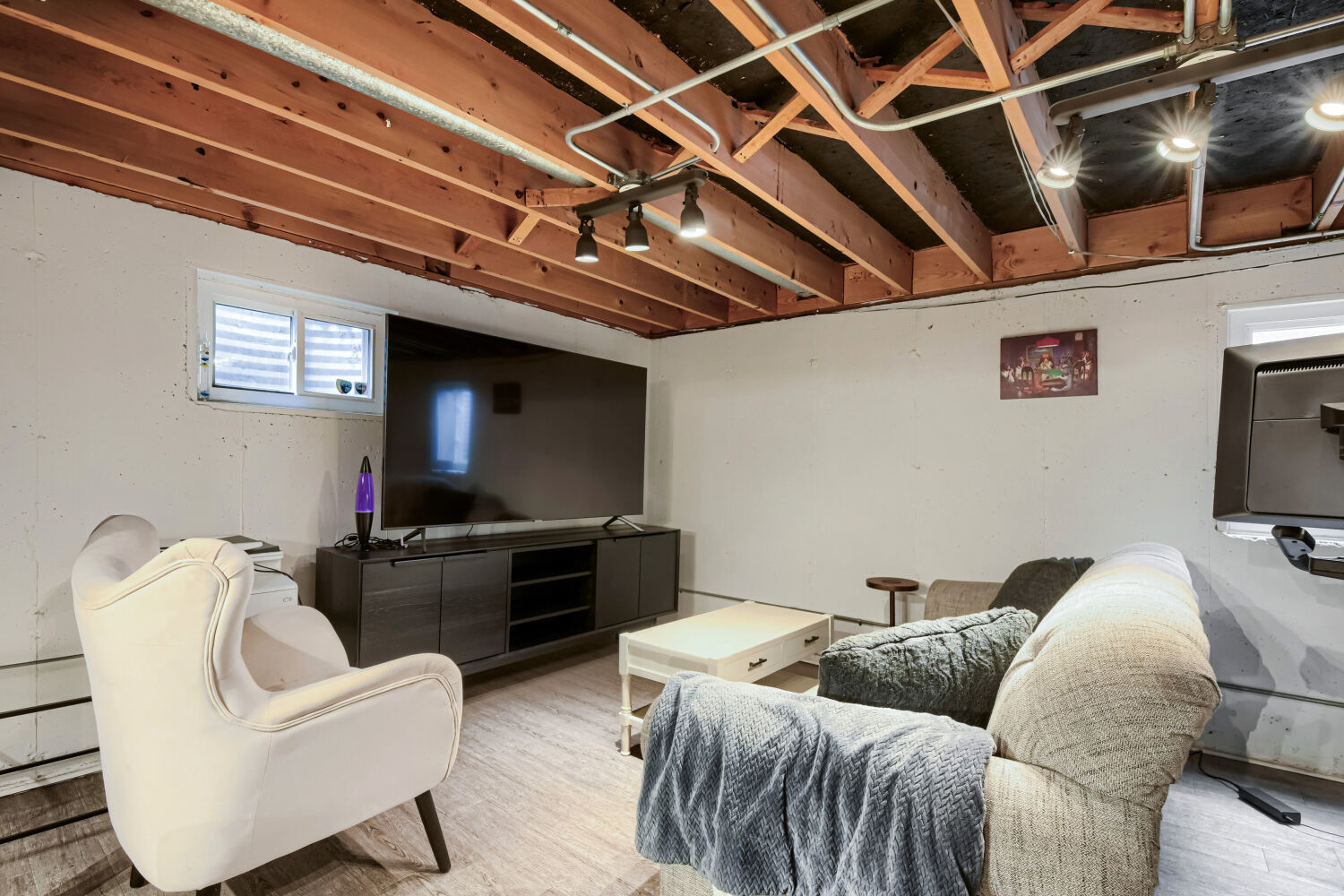 4647 N Kenmore Avenue Unit: B