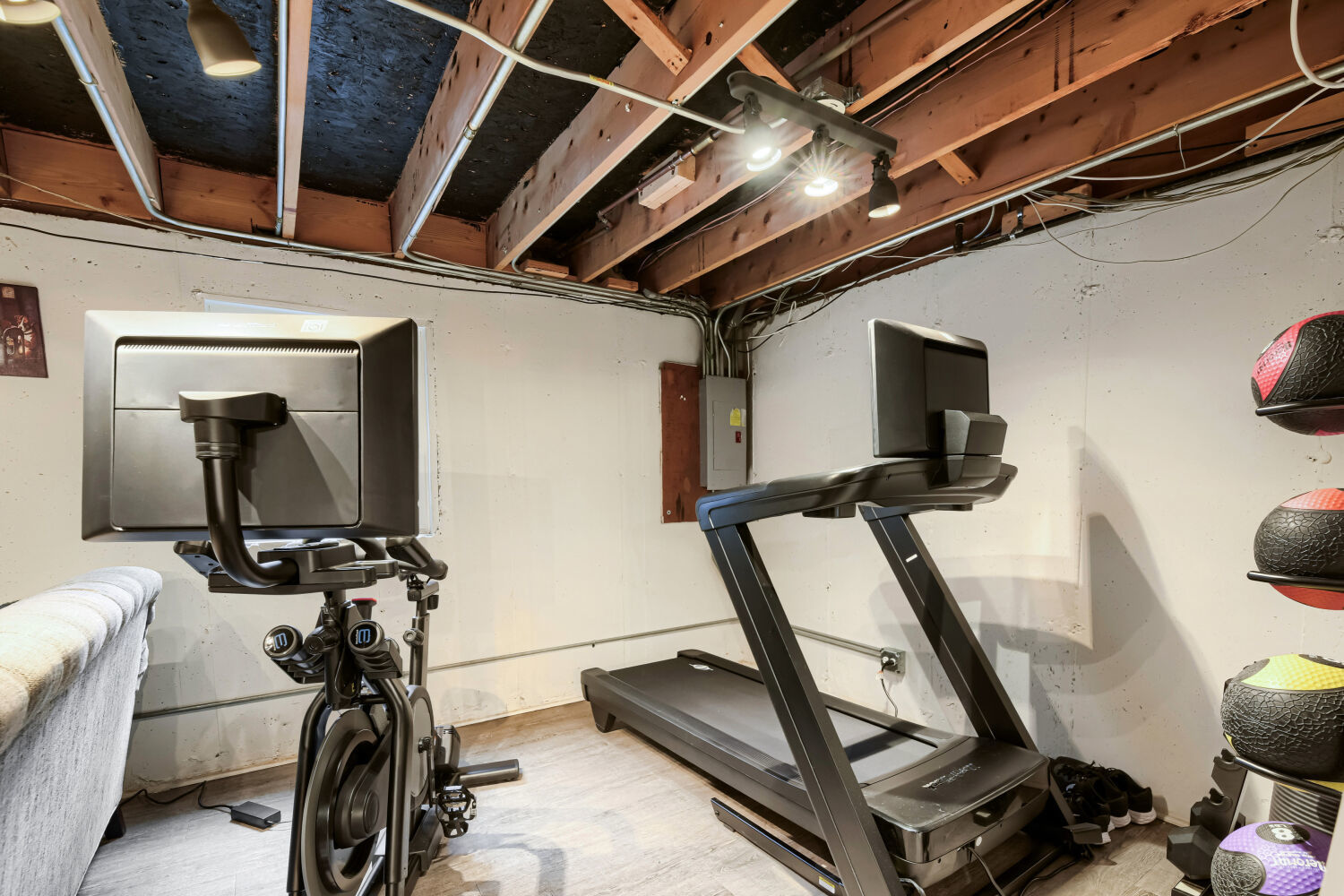 4647 N Kenmore Avenue Unit: B