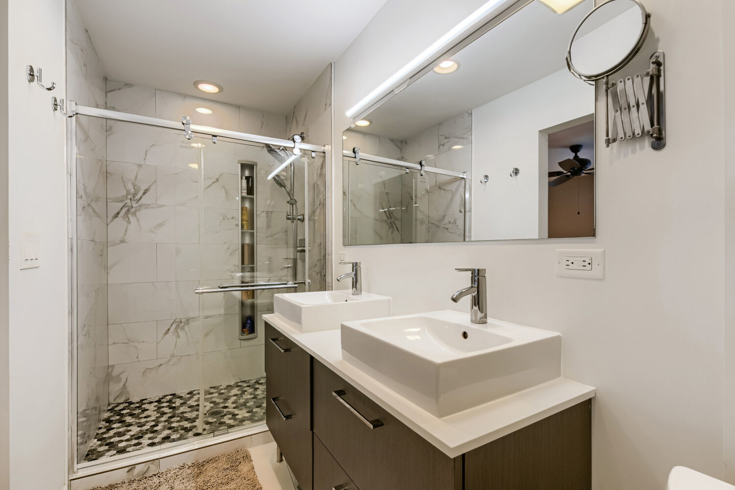 4647 N Kenmore Avenue Unit: B